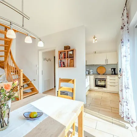 Reetdachhaus Mit Sauna Und Boddenblick - D 128.036a * Vieregge