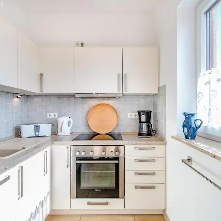 Holiday home Reetdachhaus Mit Sauna Und Boddenblick - D 128.036a *